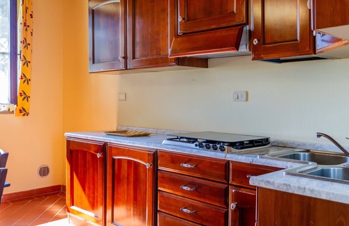 Magliano in Toscana Apartment | Apartment 'Grillo' with Shared Pool, Wi-Fi and Air Conditioning