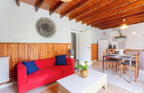 Guiche Apartment | Apartment 'Gte Oihana Class 3 Au Coeur Du Pays' with Private Terrace, Private Garden and Wi-Fi