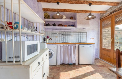 Bellestar Apartment | Apartment 'Guarta' with Mountain Views, Shared Pool and Wi-Fi