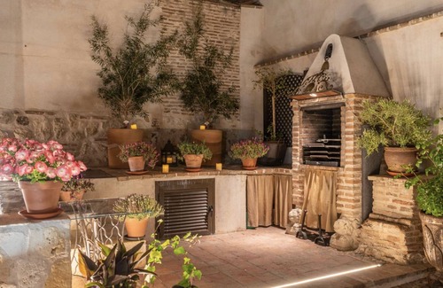 Noves Apartment | Apartment 'Guiomar' with Shared Pool, Shared Terrace and Wi-Fi