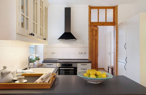 Gingst Apartment | Apartment 'Gut Rattelvitz - Parterre West' with Lake View, Private Terrace and Wi-Fi