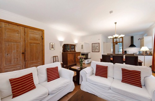 Gingst Apartment | Apartment 'Gut Rattelvitz - Parterre Ost' with Sea View, Private Terrace and Wi-Fi