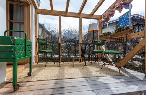 Unterschonau Apartment | Apartment 'Haus Alpenveilchen - Appartement 2' with Mountain View, Private Terrace and Wi-Fi