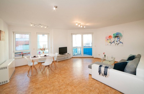 Lauda Apartment | Apartment 'Haas' with Balcony and Wi-Fi