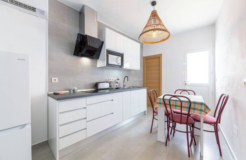 Fernan Perez Apartment | Apartment 'Habitaciones' with Mountain View, Wi-Fi and Air Conditioning