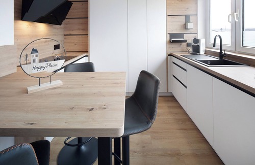 Ilmenau Apartment | Apartment 'Happy Place' with Balcony and Wi-Fi