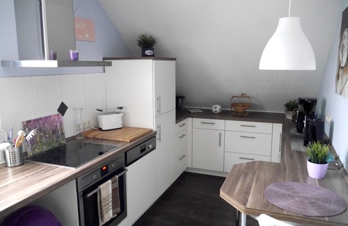 Barkelsby Apartment | Apartment has the first floor of the family house on about 85 m2 for 4-6 people