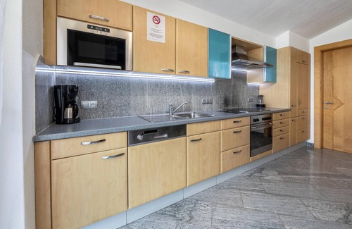 Ried im Zillertal Apartment | Apartment 'Haus Rudi' with Mountain View, Balcony & Wi-Fi