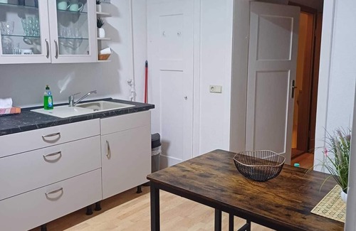 Sallgast Apartment | Apartment 'Haus Am Wald 1 Henriette' with Wi-Fi