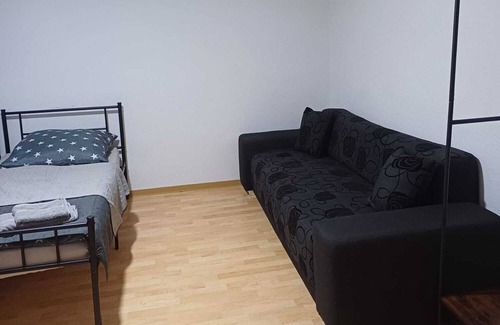 Sallgast Apartment | Apartment 'Haus Am Wald 1 Henriette' with Wi-Fi