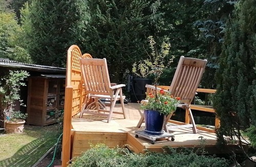 Hainsberg Apartment | Apartment 'Haus Am Waldrand' with Mountain View, Private Terrace and Wi-Fi