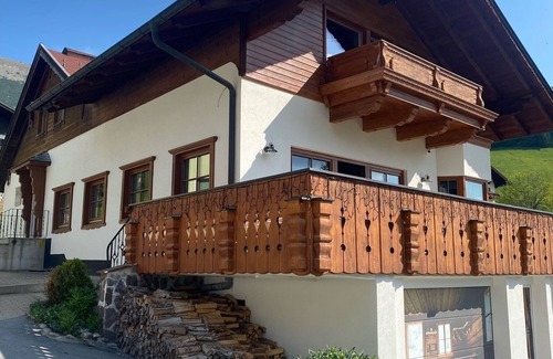 Berwang Apartment | Apartment 'Haus Berwang - Alpin' with Mountain View, Private Terrace and Wi-Fi
