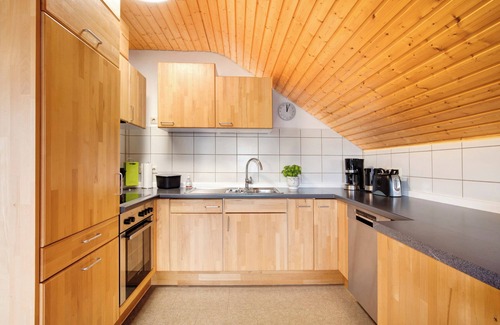 Hayingen Apartment | Apartment 'Haus Bross' with Balcony and Wi-Fi