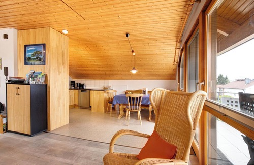 Hayingen Apartment | Apartment 'Haus Bross' with Balcony and Wi-Fi