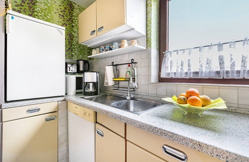 Bielenberg Apartment | Apartment 'Haus Dreeßen' with Shared Terrace and Shared Garden