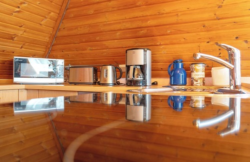 Wittmoldt Apartment | Apartment 'Haus Fahrenkrog' with Private Garden and Wi-Fi