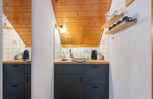Hoechenschwand Apartment | Apartment 'Haus Freudig - Tannenblick' with Shared Garden, Balcony and Wi-Fi