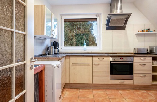 Sittensen Apartment | Apartment 'Haus Heidorn' with Balcony and Wi-Fi