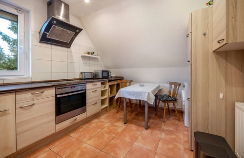 Sittensen Apartment | Apartment 'Haus Heidorn' with Balcony and Wi-Fi