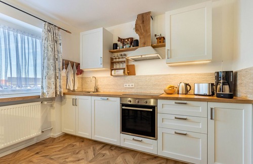 Teisendorf Apartment | Apartment 'Haus Kali' with Mountain View, Shared Terrace and Wi-Fi