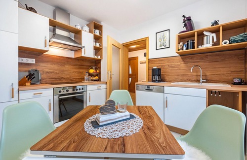 Horden am Harz Apartment | Apartment 'Haus-Landzeit' with Private Terrace, Shared Garden and Wi-Fi