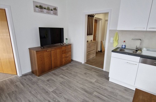 Kaisersberg Apartment | Apartment 'Haus Rose' with Mountain View, Shared Garden and Wi-Fi