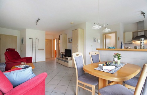 Suden Apartment | Apartment 'Haus Schwalbennest' with Private Terrace, Shared Garden and Wi-Fi