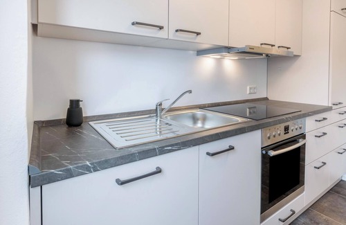 Busingen am Hochrhein Apartment | Apartment 'Heidi's Dihei' with Garden & Wi-Fi