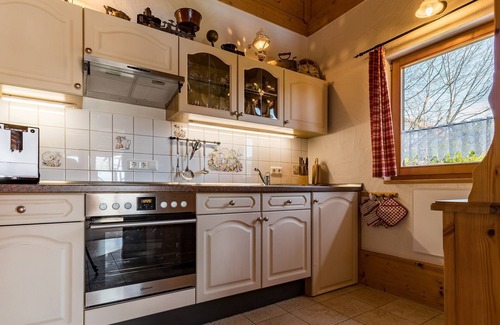 Thalheim Apartment | Apartment 'Heimatgefühl Thalheim' with Private Terrace, Private Garden and Wi-Fi