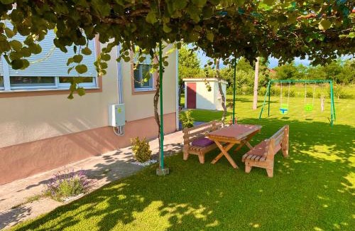 Bijelo Polje Municipality Apartment | Apartment Helena Airport