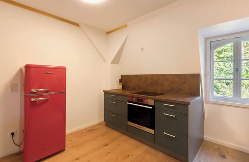 Querfurt Apartment | Apartment 'Henriette' with Shared Pool, Shared Terrace and Wi-Fi