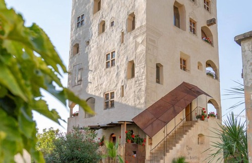 Trostberg Apartment | Apartment Herzogpalais in the tower of Schedling Castle near Lake Chiemsee