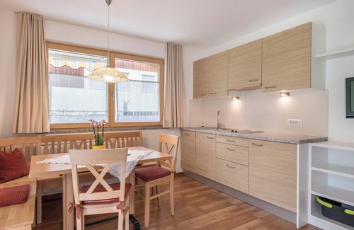 Santa Maddalena Apartment | Apartment "Hilber App Sass Rigais" with Mountain View, Terrace and Wi-Fi
