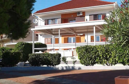 Grebastica Apartment | * Apartment house Dalmatia, terrace, sea view, beach, internet, parking