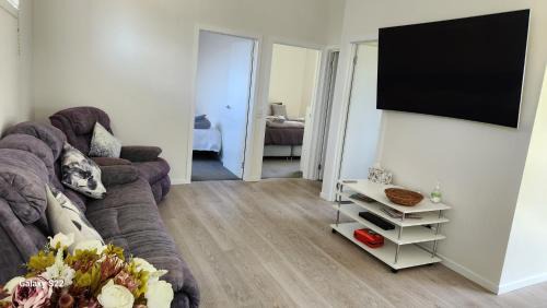 Geilston Bay Apartment | Apartment Hobart Two Bedroom Self Contained in Geilston Bay