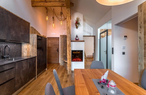 Prateria Ski Chalet | Apartment “Hofchalet Heu - Örlerhof” with Mountain View, Sauna, Garden & Terrace