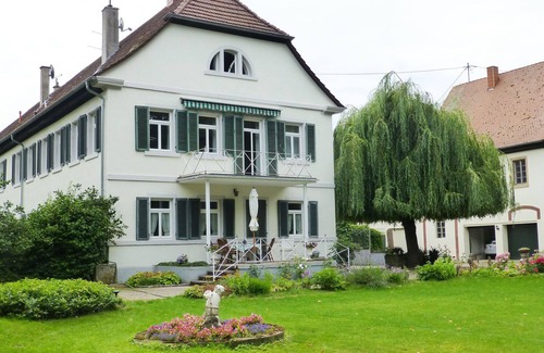 Essingen Apartment | Apartment "Hofgut Dreihof" on the golf course