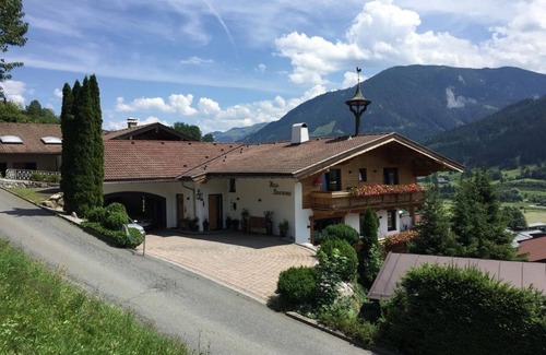 Moosen Apartment | Apartment Hohe Salve - House Panorama