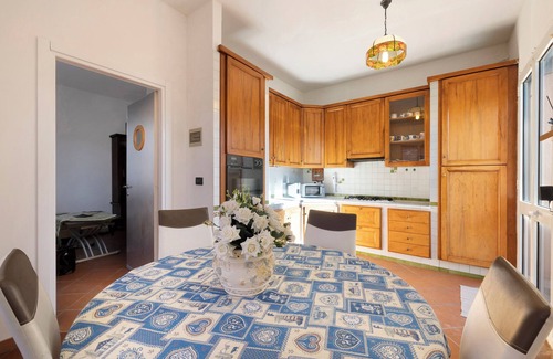 Campochiesa Apartment | Apartment 'Home Charlene' with Garden and Wi-Fi