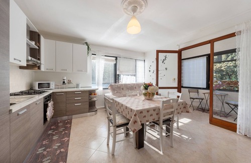 Ghiaia Apartment | Apartment 'Home Sweet Home' with Mountain View, Private Terrace and Wi-Fi
