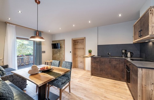San Leonardo in Passiria Apartment | Apartment 'Hortensie Pension Sankt Ursula' with Mountain View, Shared Terrace and Wi-Fi