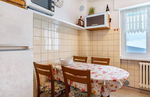 Folgaria Apartment | Apartment "House Cuel Milena Folgaria - Yellow" with Mountain View & Shared Garden