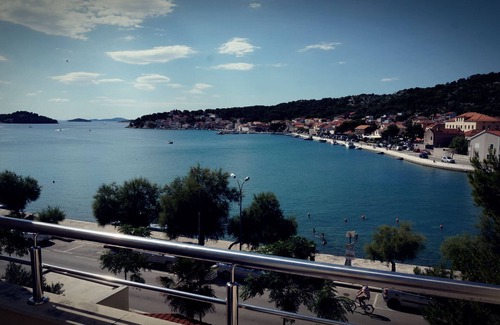Tijesno Apartment | Apartment house Kosirina-Tisno