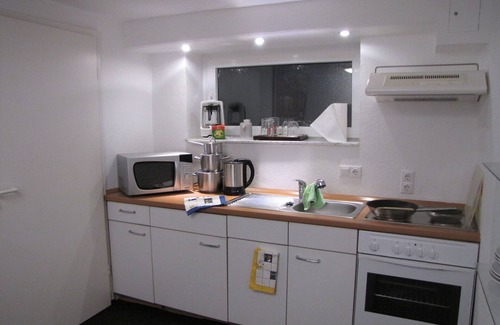 Brasselsberg Apartment | Apartment 'Hugo37 Am Bergpark' with Shared Garden and Wi-Fi