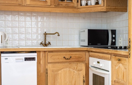 Chamonix City Centre Apartment | Apartment in prestigious residence in the heart of Chamonix + free parking