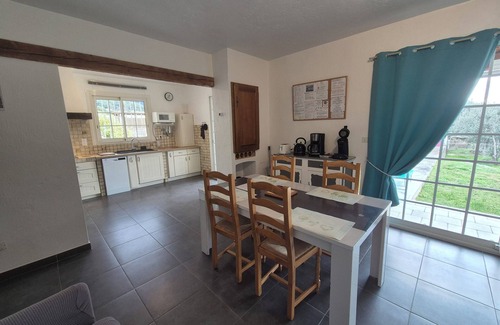 Saint-Martin-du-Var Villa | APARTMENT INDEPENDENT, SWIMMING POOL, CLOSE SEA, 4 PEOPLE + 1 CHILD - 2 YEARS