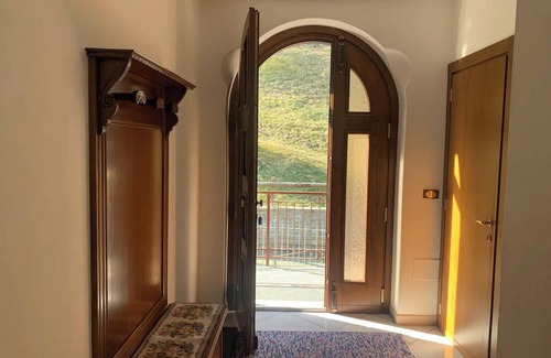 Castello dell'Acqua Apartment | Apartment 'Il Giardino' with Mountain View, Private Terrace and Wi-Fi