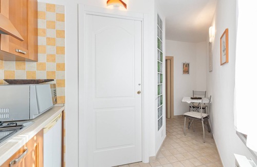 Scano di Montiferro Apartment | Apartment 'Il Fascino Del Borgo Al Primo Piano' with Wi-Fi and Air Conditioning