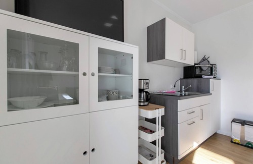 Meldorf Apartment | Apartment 'Ida 1' with Private Terrace, Shared Garden and Wi-Fi