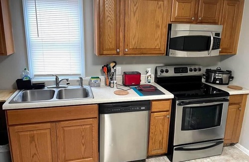 Wayne Apartment | Apartment * Ideal for Downtown or Airport * Roomy